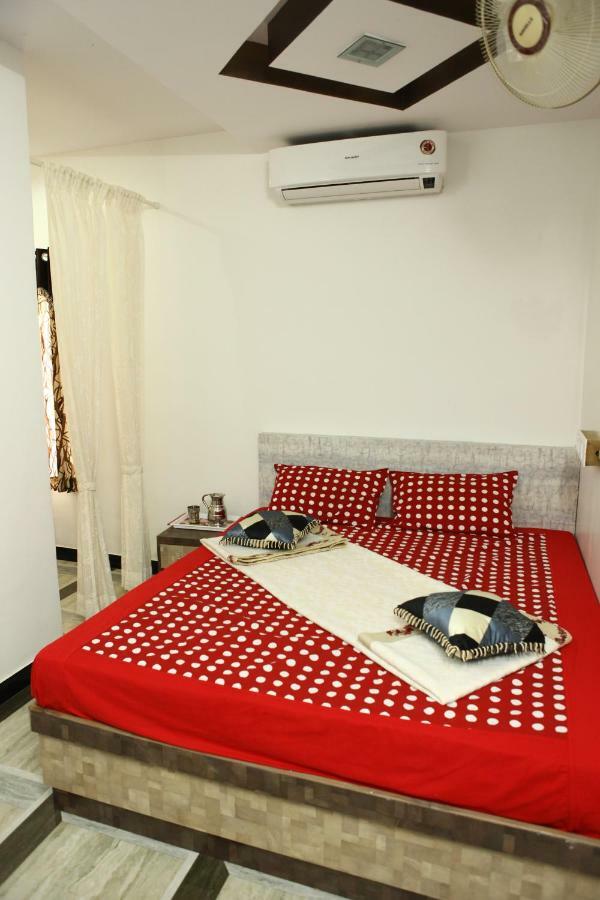 Cm Tower Hotel Udumalaippettai Exterior photo